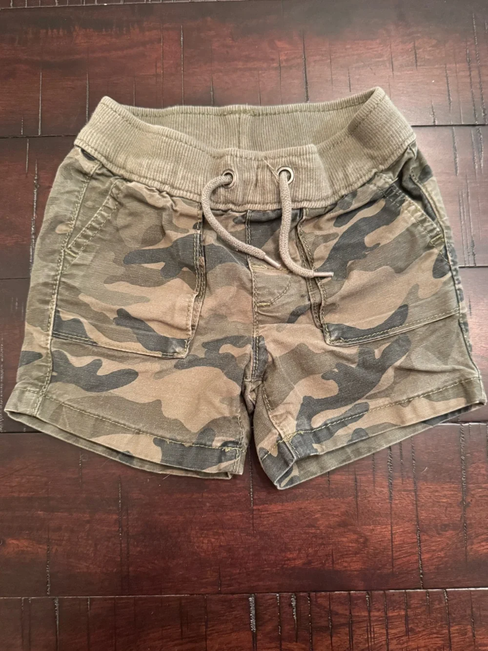 GAP Baby Camo Shorts size 12-18 months